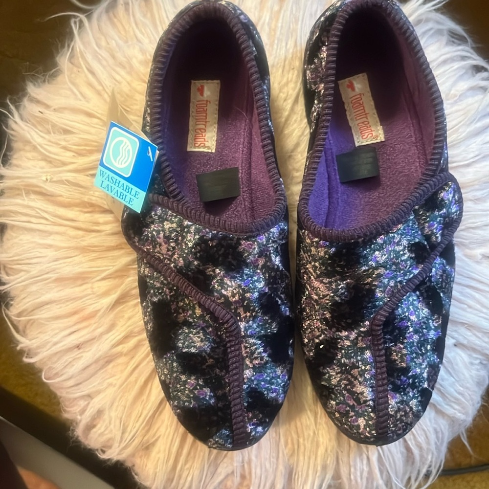 Washable liveable foam threads size 7, indoor slippers